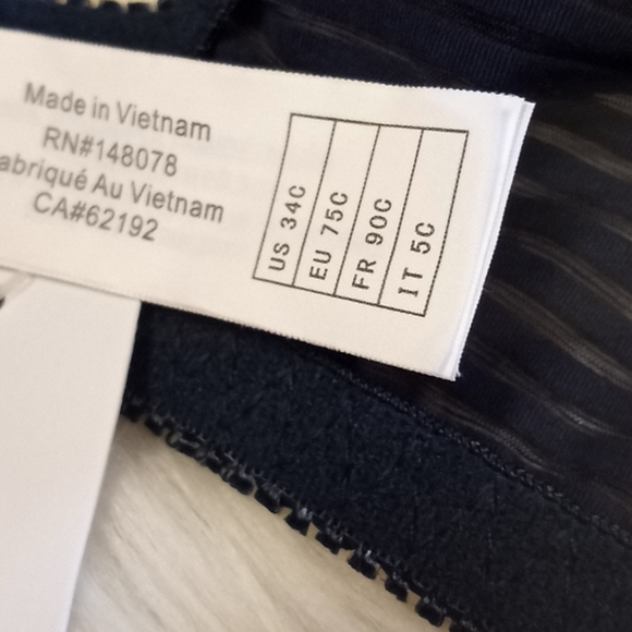 Curve Muse Satin & Mesh Striped Bra - Picture 15 of 16